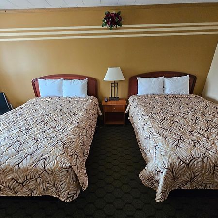 Forest Plaza Motel Mount Forest Buitenkant foto