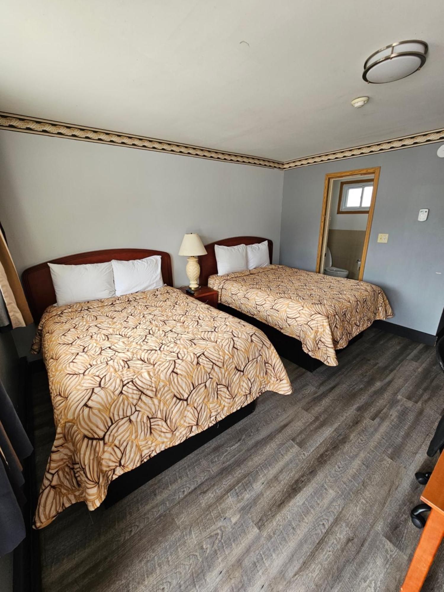 Forest Plaza Motel Mount Forest Buitenkant foto