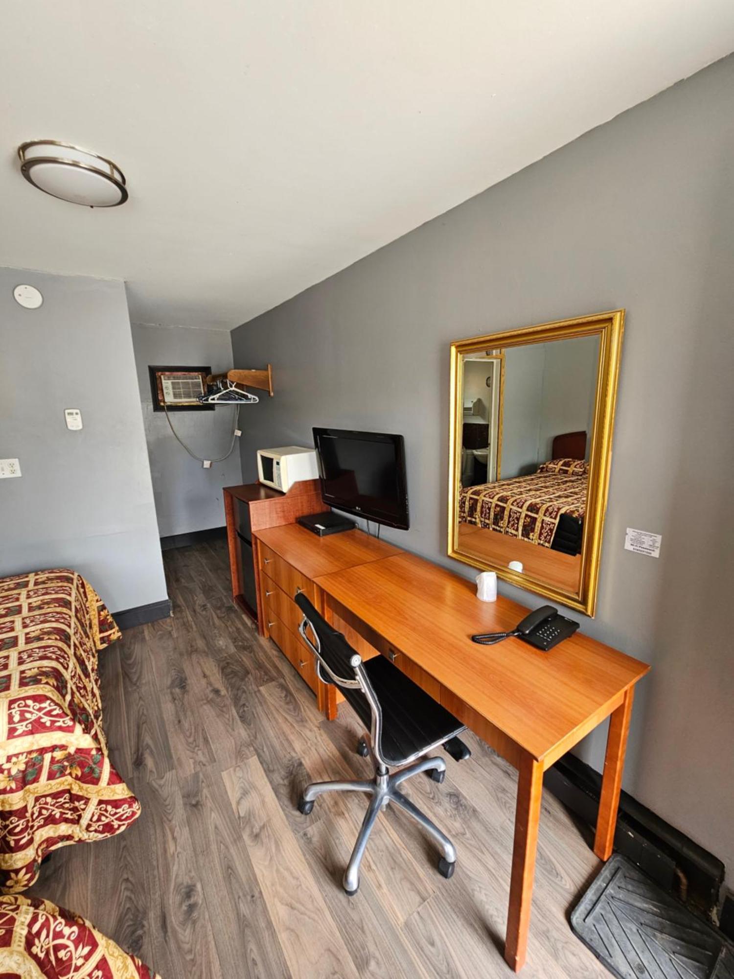 Forest Plaza Motel Mount Forest Buitenkant foto
