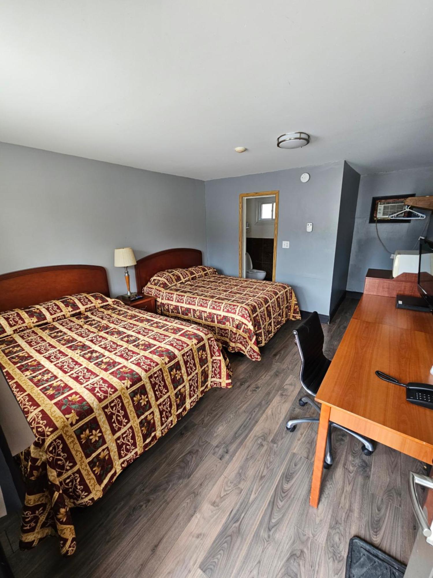Forest Plaza Motel Mount Forest Buitenkant foto