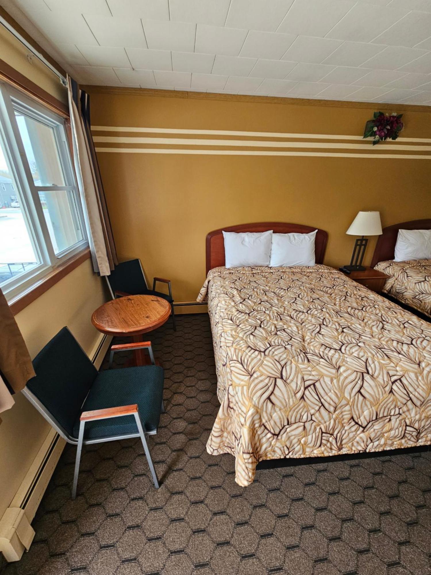 Forest Plaza Motel Mount Forest Buitenkant foto