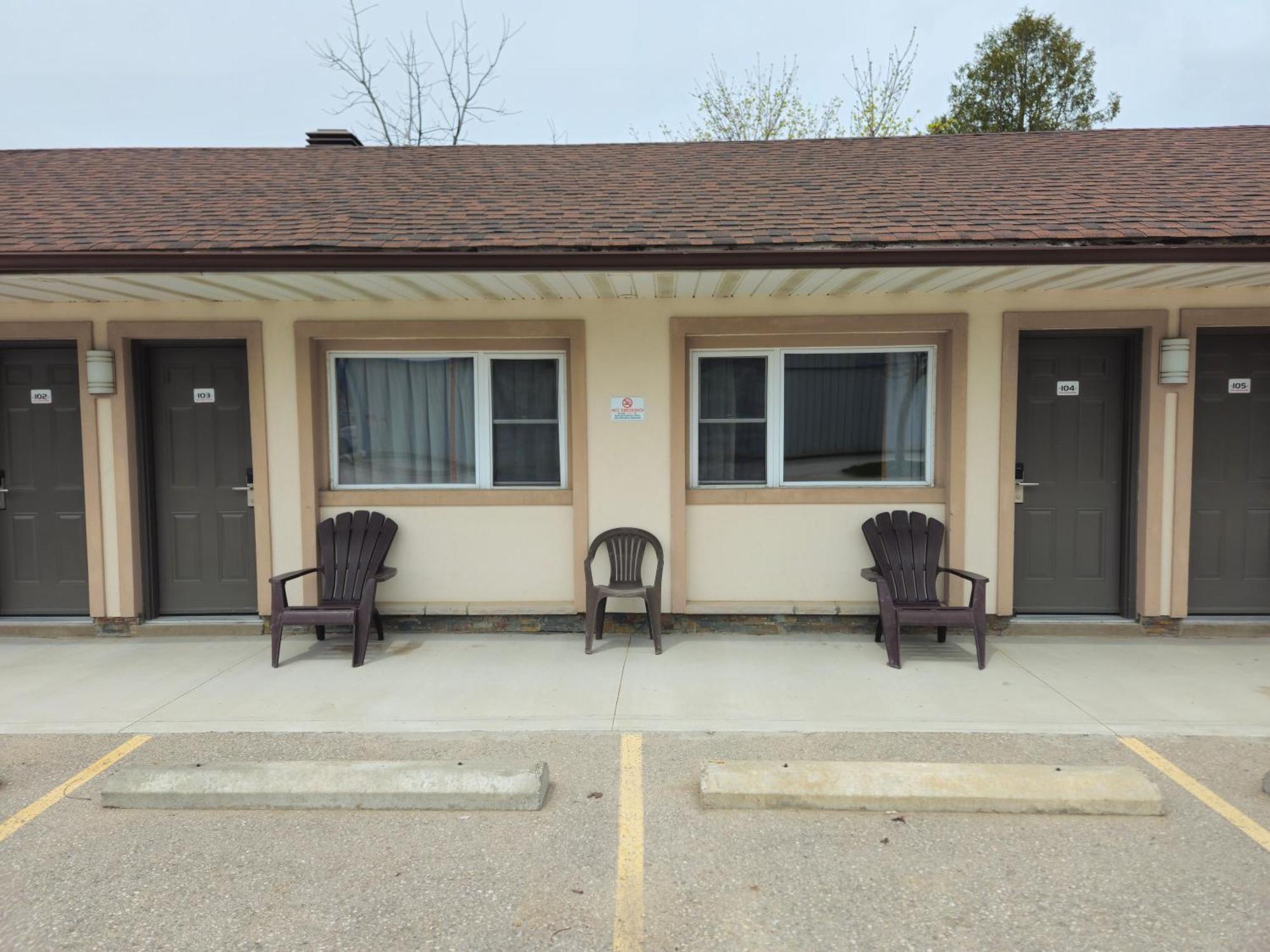 Forest Plaza Motel Mount Forest Buitenkant foto