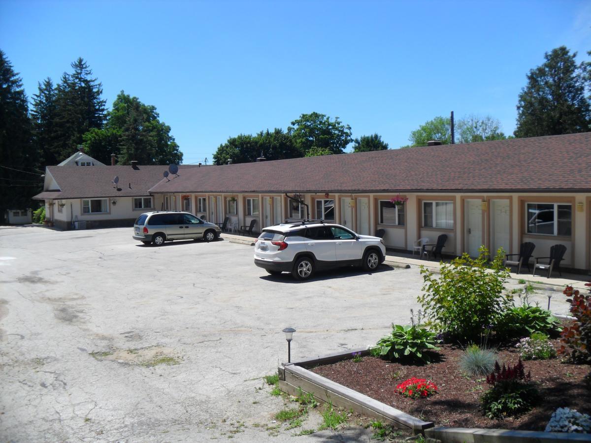 Forest Plaza Motel Mount Forest Buitenkant foto