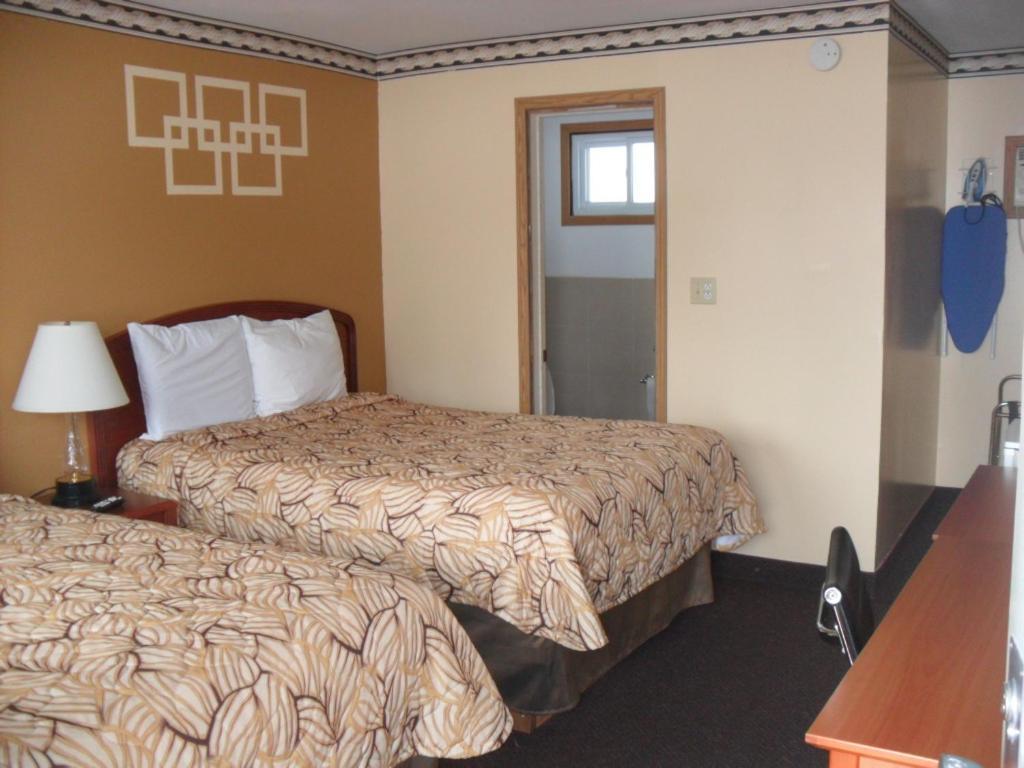 Forest Plaza Motel Mount Forest Buitenkant foto