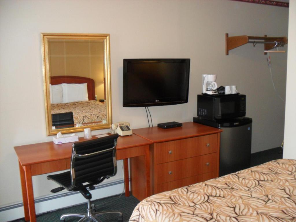 Forest Plaza Motel Mount Forest Buitenkant foto