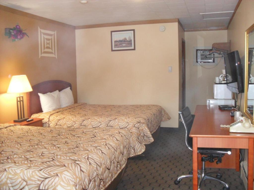 Forest Plaza Motel Mount Forest Buitenkant foto