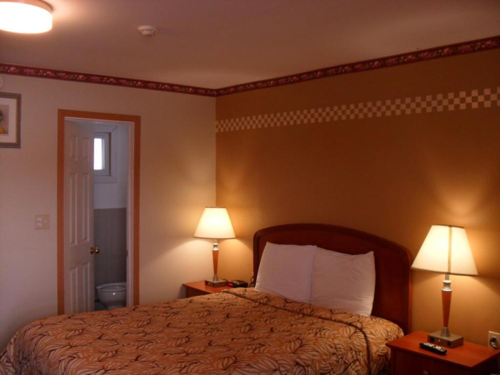 Forest Plaza Motel Mount Forest Buitenkant foto